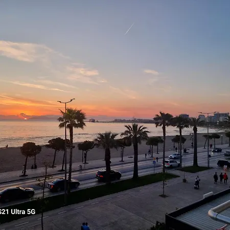 Beachfront 140 M2 Location *