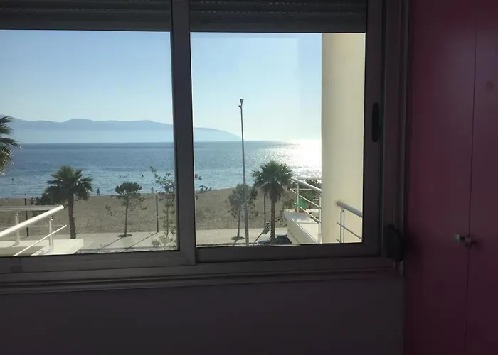 Beachfront 140 M2 Location Appartement