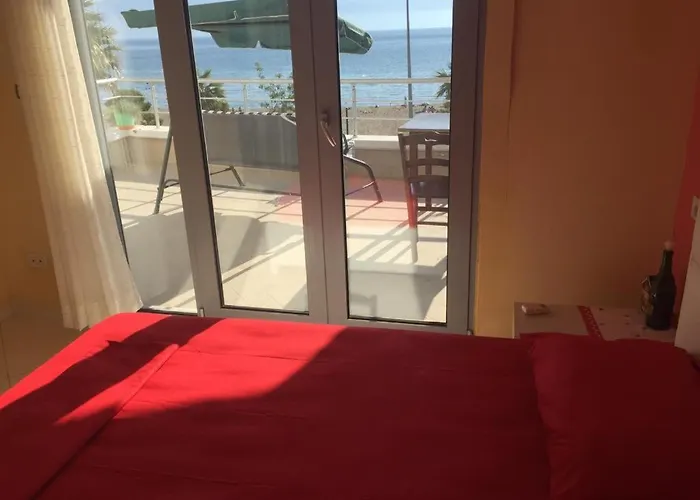 Beachfront 140 M2 Location Appartement